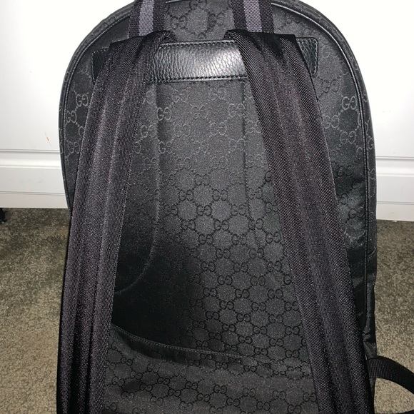 Gucci GG Nylon slim black 100% authentic - Picture 2 of 7
